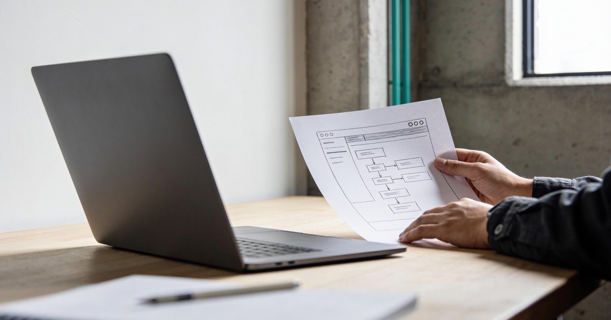 Why your industrial website stays invisible despite a full blog